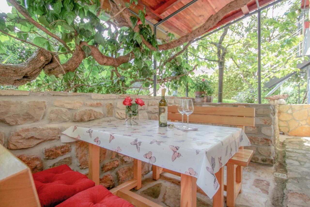 Carla Guest House Novigrad Istria Eksteriør billede