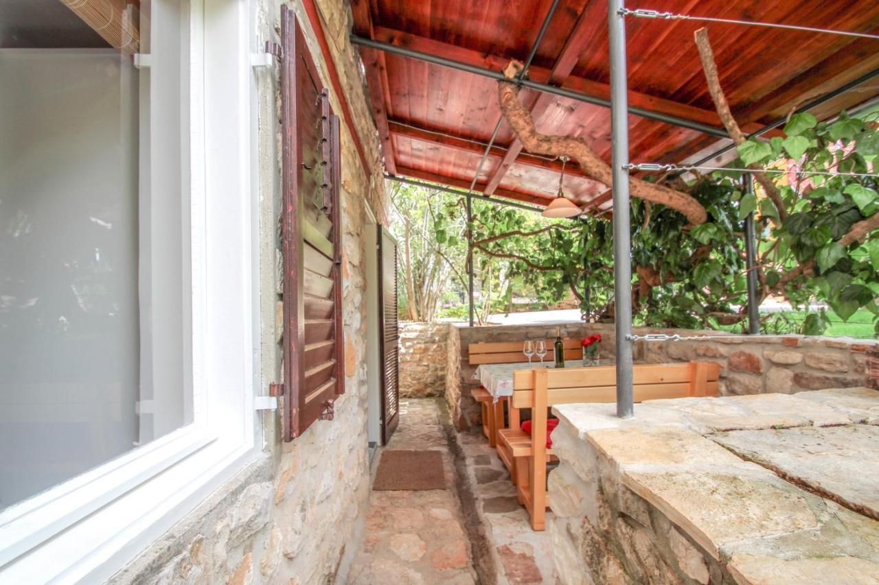 Carla Guest House Novigrad Istria Eksteriør billede