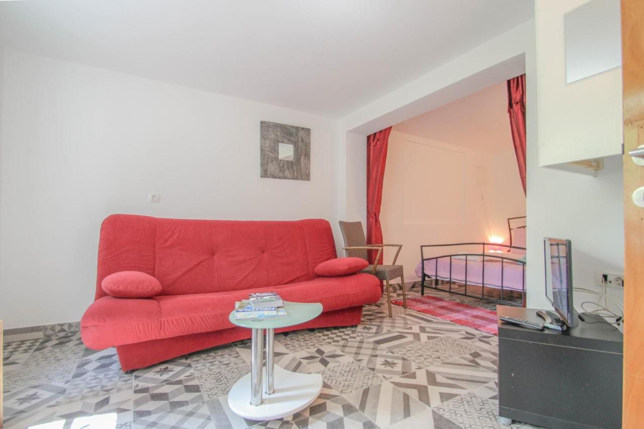 Carla Guest House Novigrad Istria Eksteriør billede