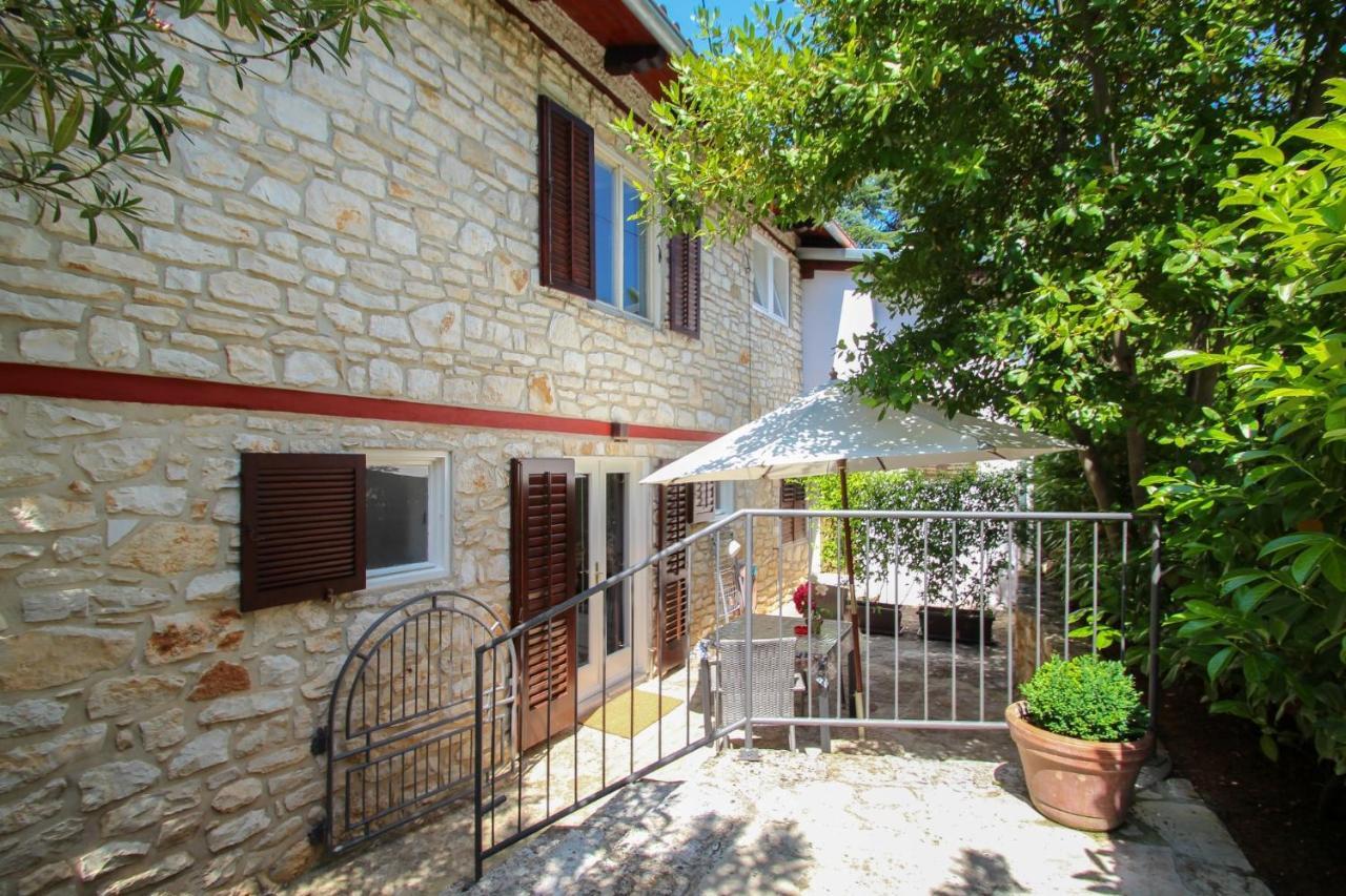Carla Guest House Novigrad Istria Eksteriør billede