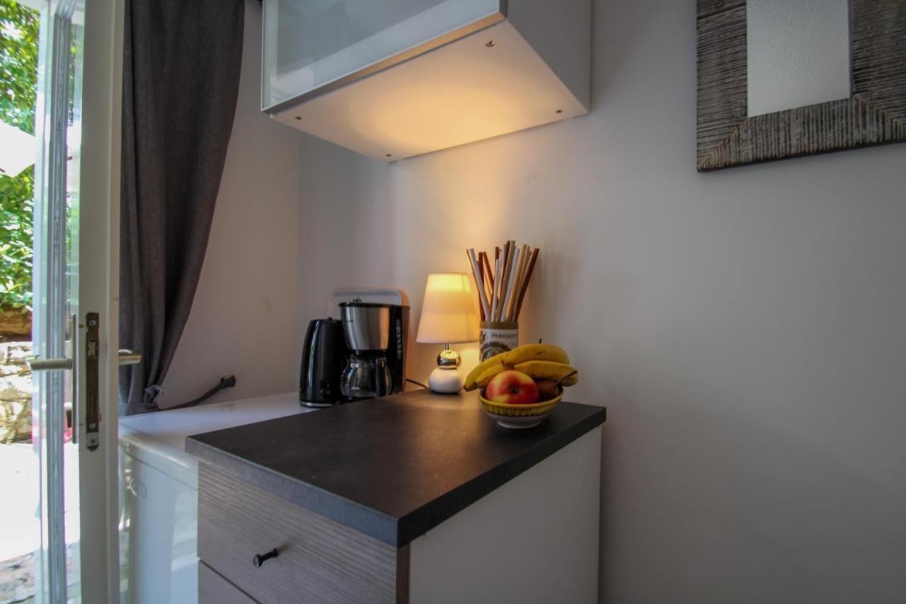 Carla Guest House Novigrad Istria Eksteriør billede