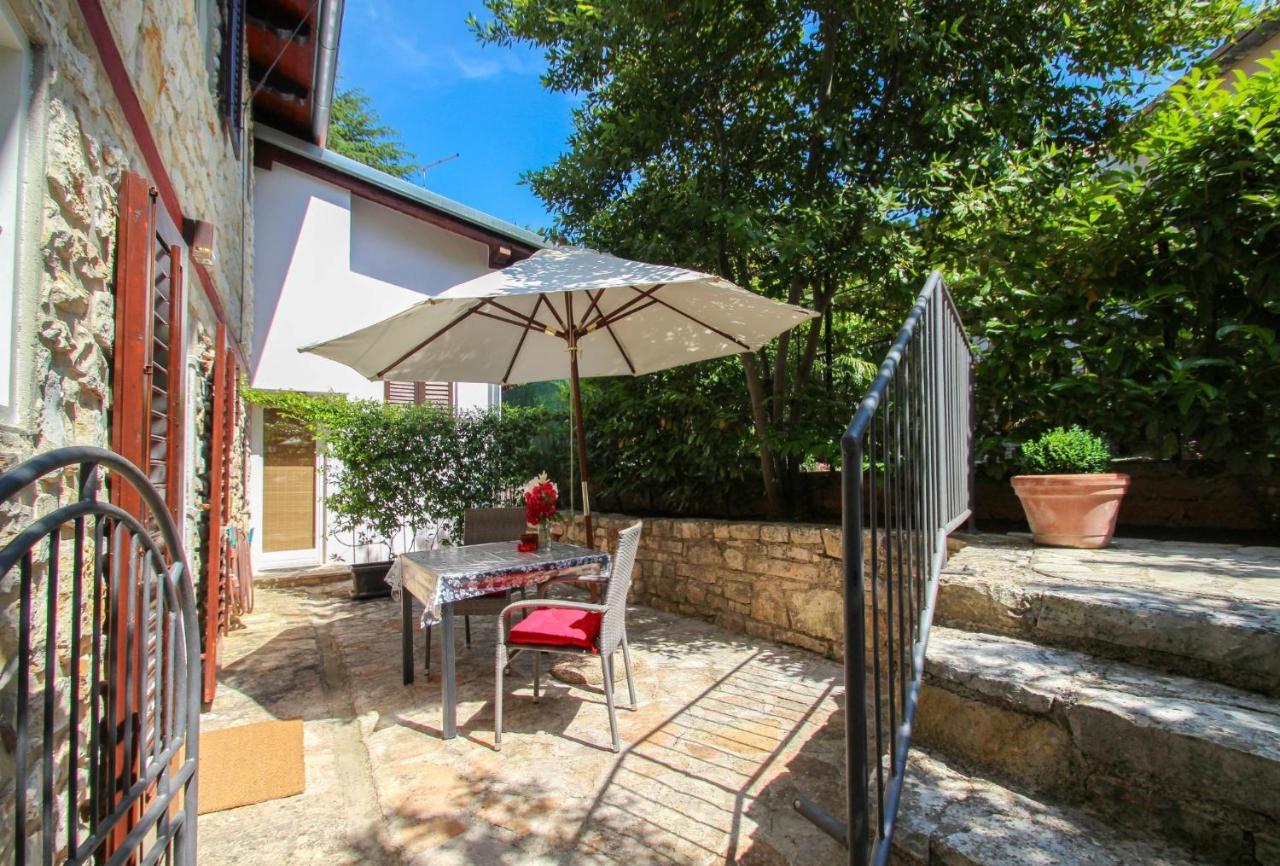 Carla Guest House Novigrad Istria Eksteriør billede
